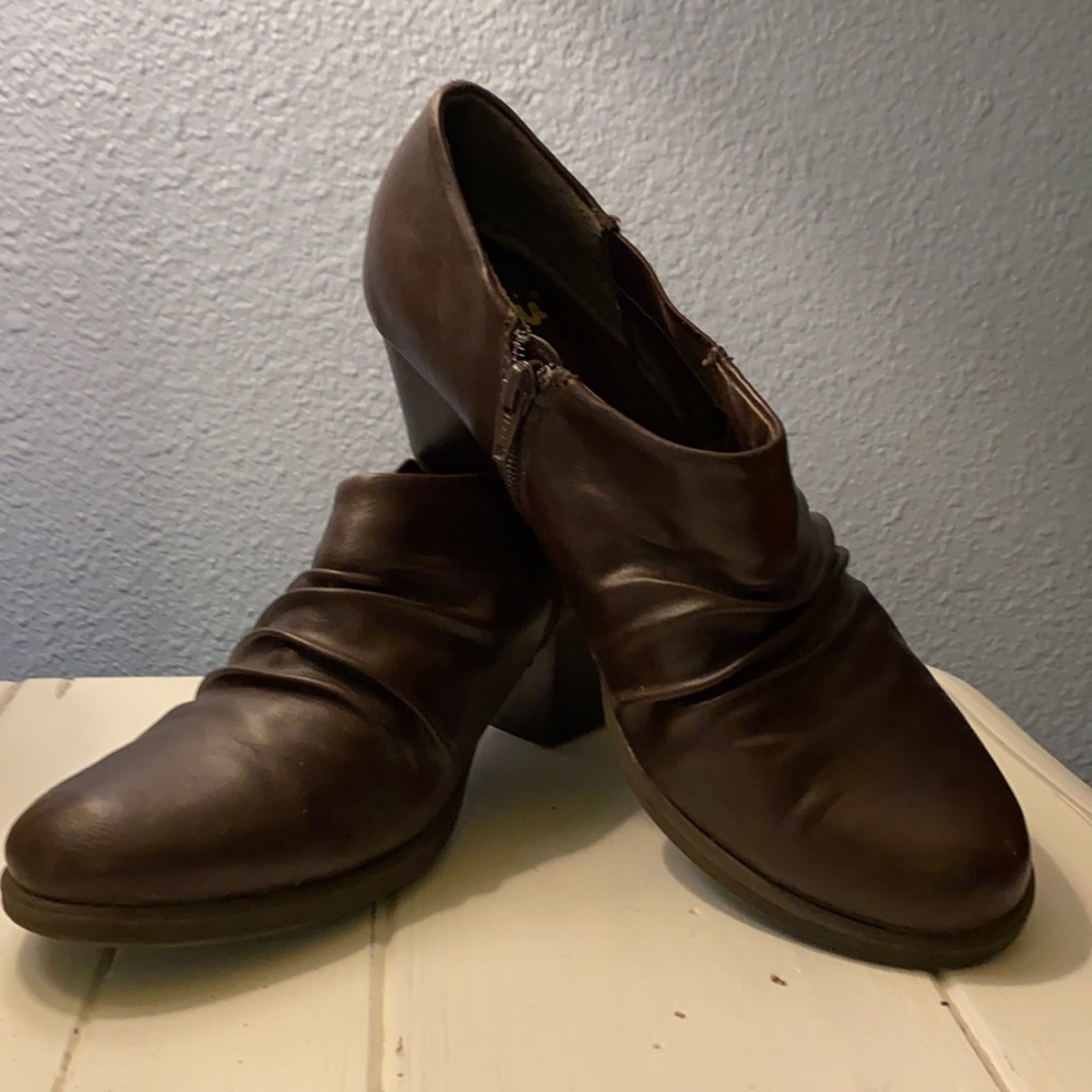Yuu brown booties